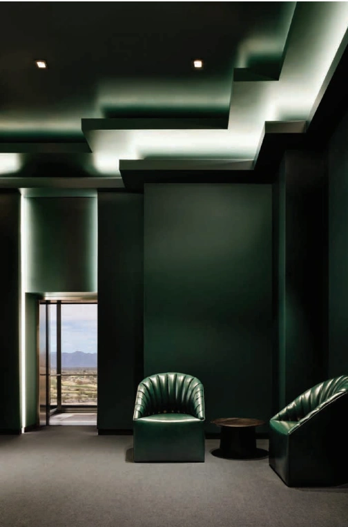 Stepped ceiling and lounge